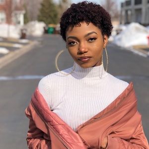 Meet your Posher, Kiana